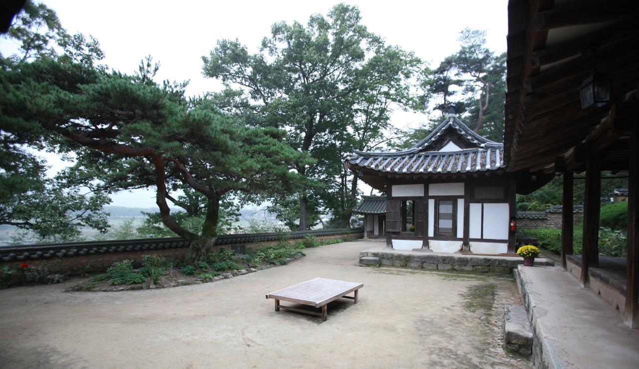 Okyeon Jeongsa Bed & Breakfast Andong Exterior photo